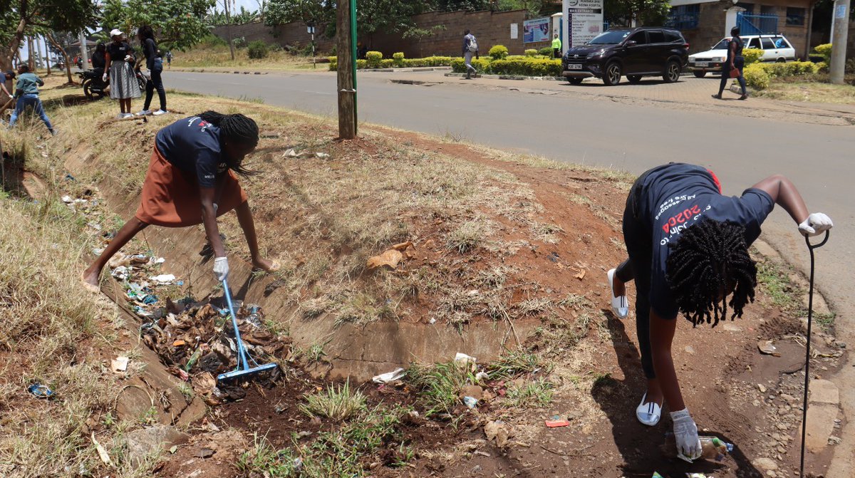 KenyaGirlGuides's tweet photo. KGGA 's #HerTheGreenAmbassador and #Yunitok in partnership with The Memorable Tree Foundation conducted a week long waste management campaign through environment cleanups🧹 ,tree planting🌳 and recycled plastics exhibitions ♻️ .

#ZeroplasticsKE #ForNature https://t.co/NQeu8M4DJE
