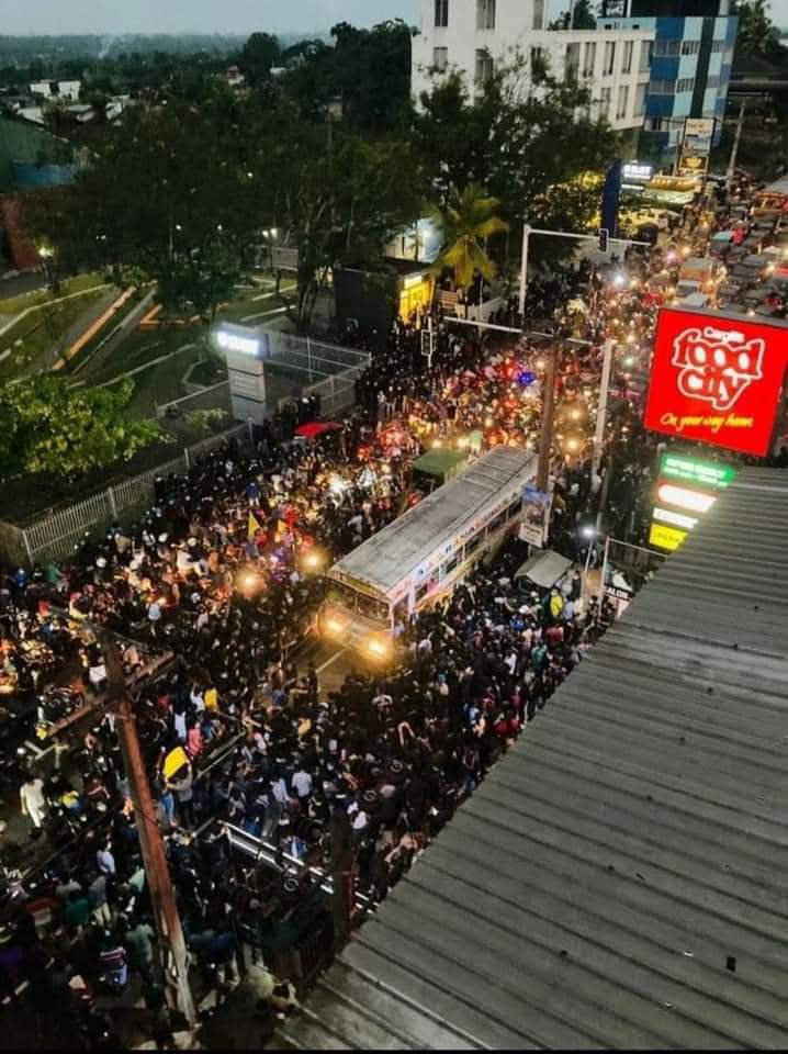 Massive protest held near SLIIT in Malabe