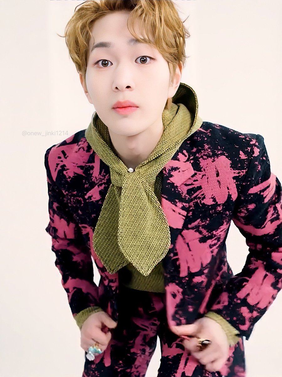 onew_jinki1214's tweet photo. 📸DICE 하이라이트 클립 고화질 보정

토끼가 사람이 되면 대략 이런모습이려나..
🐰🐰🐰🐰🐰
-
#온유 #onew 
#온유_DICE_4월11일6시공개 https://t.co/DGoodCZnsM