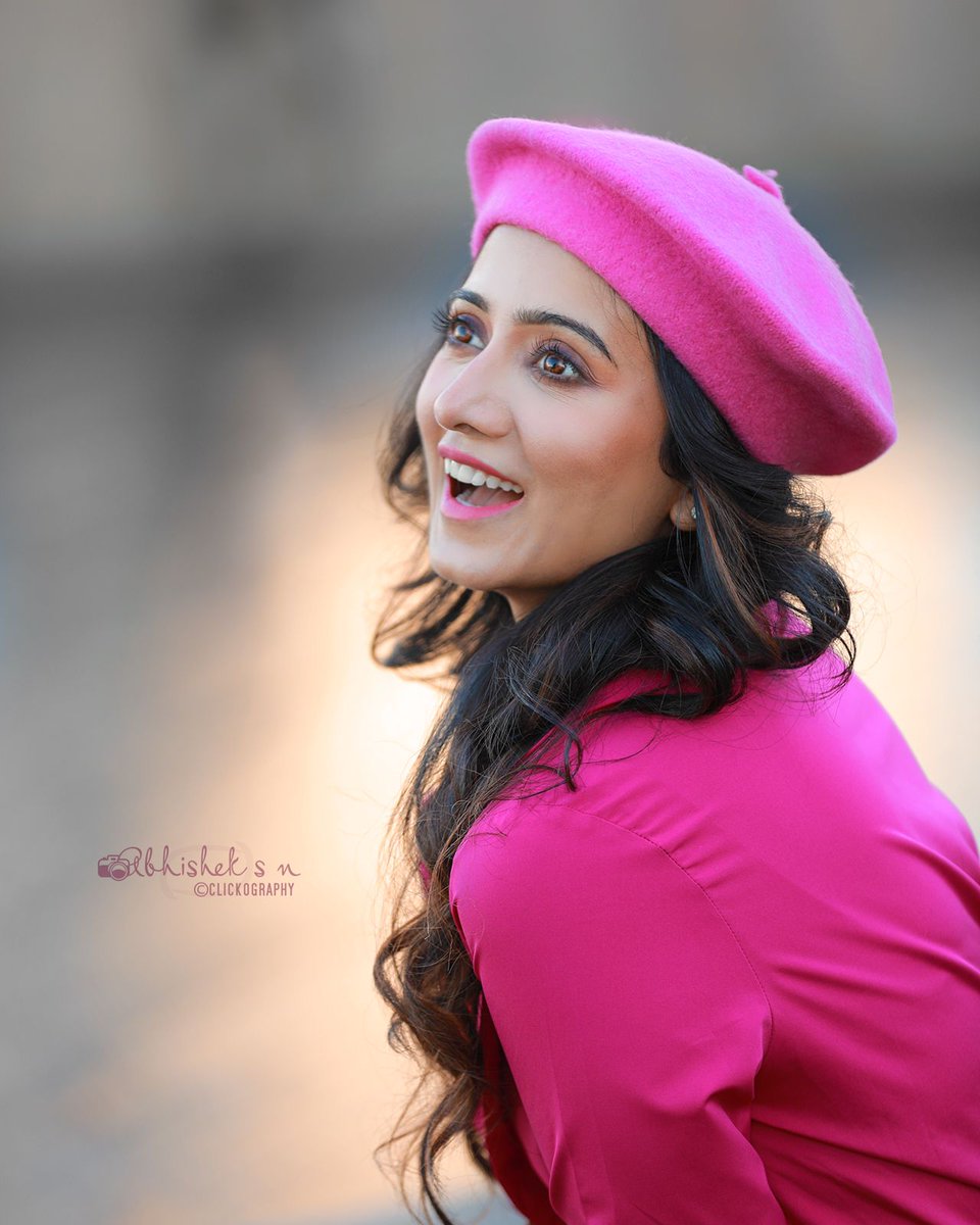 PrakashHarshika's tweet photo. ಜಗವನ್ನೇ ಮರೆಸೋ ಸೌಂದರ್ಯವತಿ 😘
Photo My fav @snabhi 
My fav Actress @actressharshika https://t.co/RF3Ox6vWPs