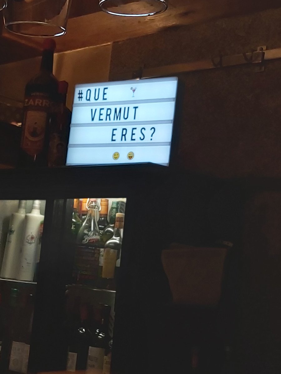 manuelgpascual's tweet photo. La Caníbal:  vinos naturales, las cervezas artesanas , quesos  y variedad de vermouth impresionantes en Madrid en #Lavapies #Argumosa

Altamente recomendable..🥂🍻 https://t.co/ouHTuCmlgk