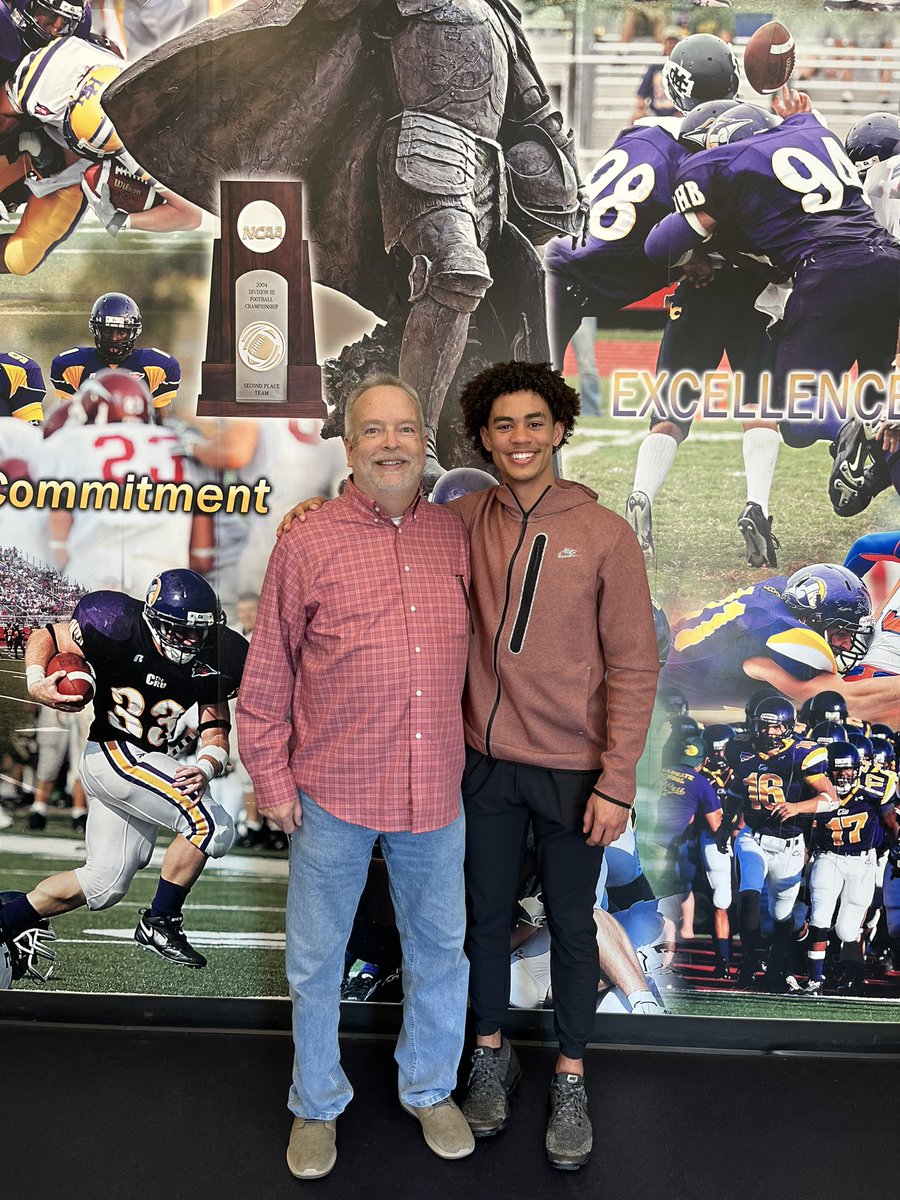 #AGTG After a amazing visit, I’ve been blessed to receive an offer from the University Mary-Hardin Baylor! <a href="/CoachPadron/">Andy Padron</a> <a href="/CoachBGunn/">Brady Gunn</a> <a href="/CruFootball/">UMHB Football🏈</a>