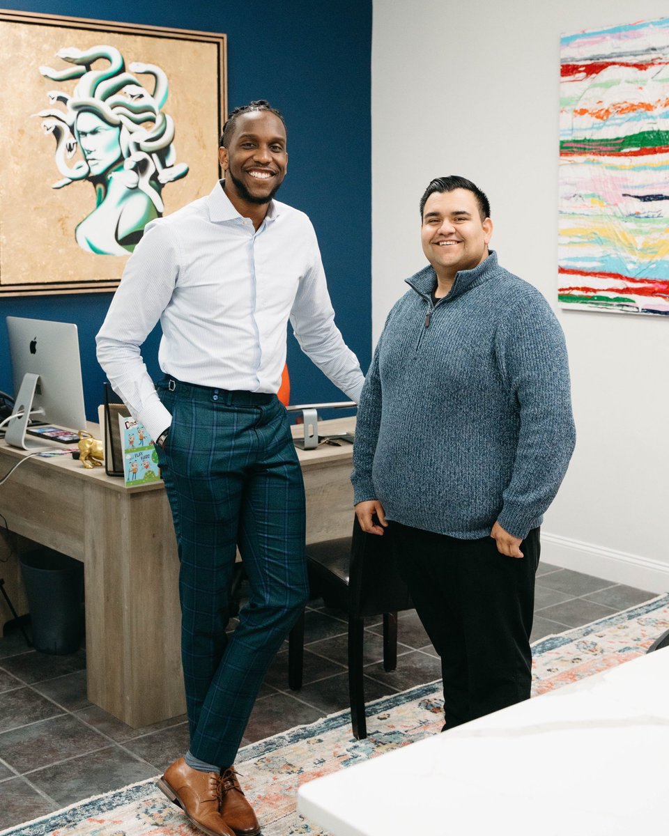 BorderingBoston's tweet photo. Dream ➡️ Plan ➡️ Execute

Big week for my man Jorge! Launching the first Brokerage/NFT Gallery that Boston will see! 

Proud to see the vision come to fruition with months of work he’s put in 👏🏾👏🏾

Big launch this week… stay tuned for a preview! https://t.co/mAjvGbz7Rg