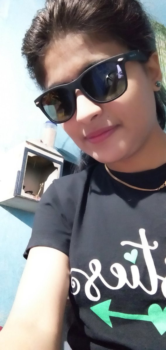 mira_yadav_'s tweet photo. अक्सर वही कॉपी 
       रफ बन जाती है
 जिस कॉपी पर सारे विषयों की 
      जिम्मेदारियां होती है
Good night friend's... https://t.co/ZnzIP4Y1O7