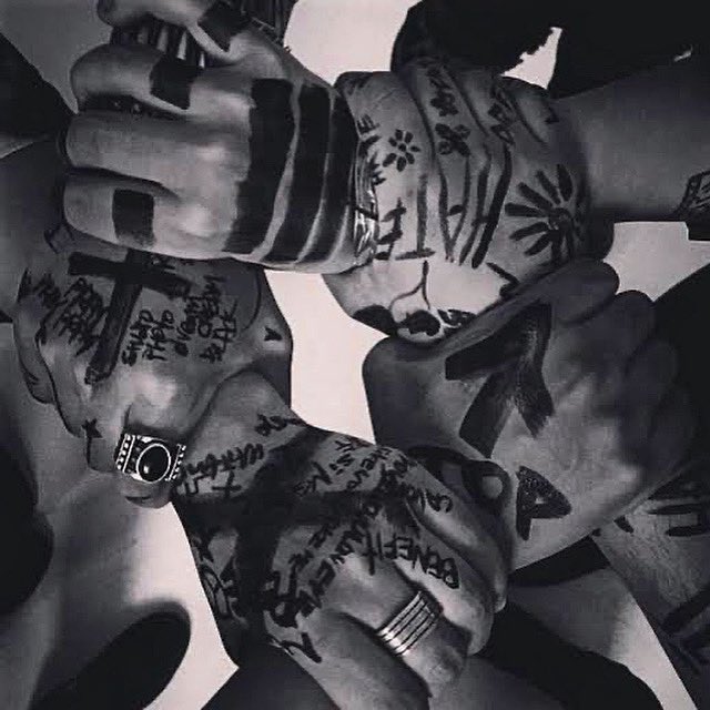 PLAYLIST88's tweet photo. カムバアツい
#BIGBANGisBACK
#BIGBANG_StillLife
#빅뱅이_돌아왔습니다 https://t.co/sQ7611aR8K