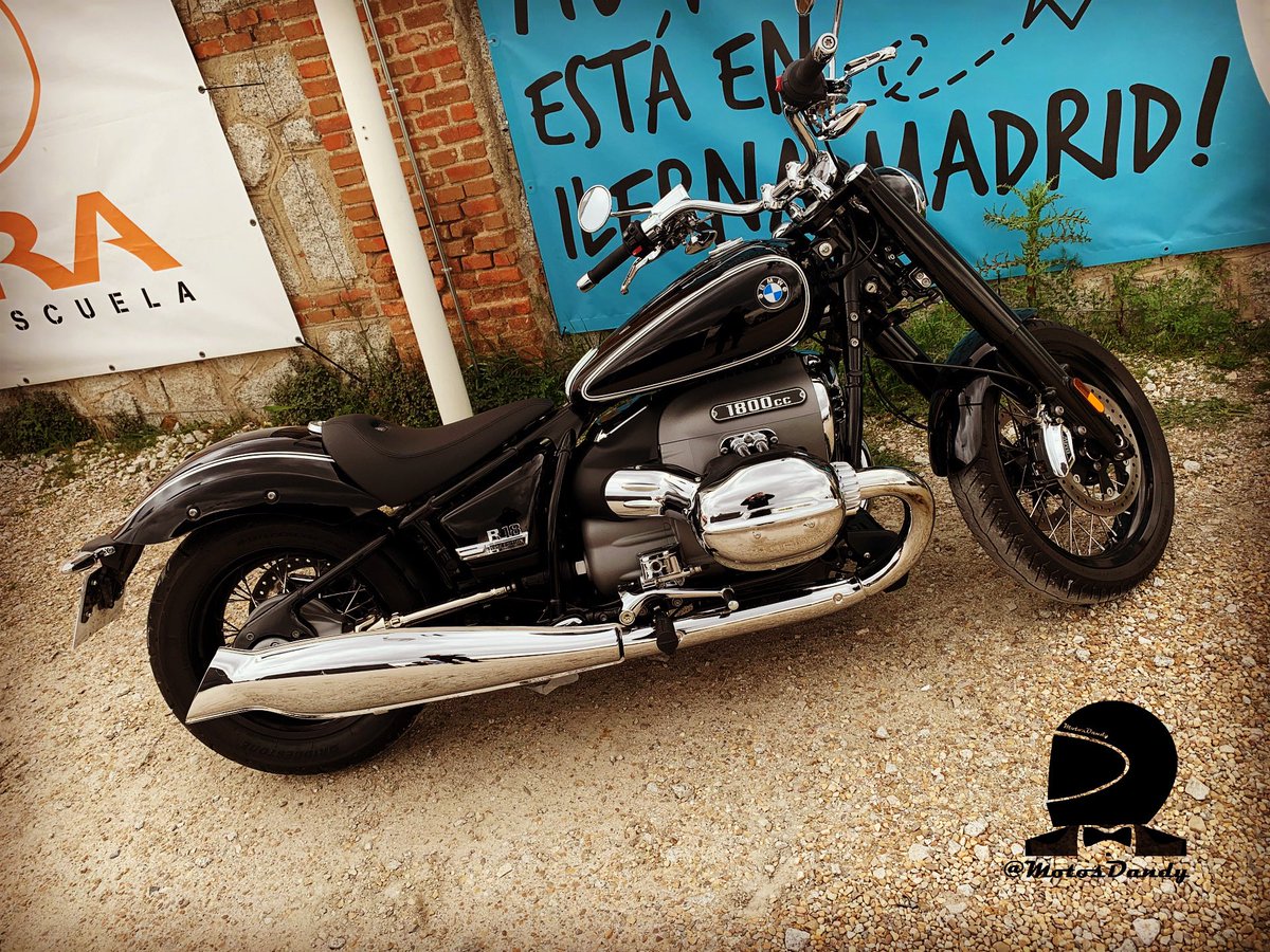 motosdandy's tweet photo. BMW R18, con 1802cc y 91cv, es el motor bóxer bicilíndrico de mayor cilindrada en toda la historia de la marca, bautizado como“Big Bóxer”🚀

#bmw #bmwr18 #bmwboxer #boxer #bigboxer #bmwclassic #motoretro #retrostyle #motoclassic #riders #motocicletas #motosclasicas #motosdandy https://t.co/T11i1DJplr