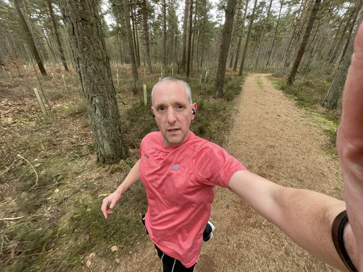 cmdandy22's tweet photo. Running for Ukraine: sponsored running, a 5k for every donation. All on back to back days, this is day 29. #5kaday #StandWithUkraine #keepmegoing https://t.co/K3XjtiGSpe