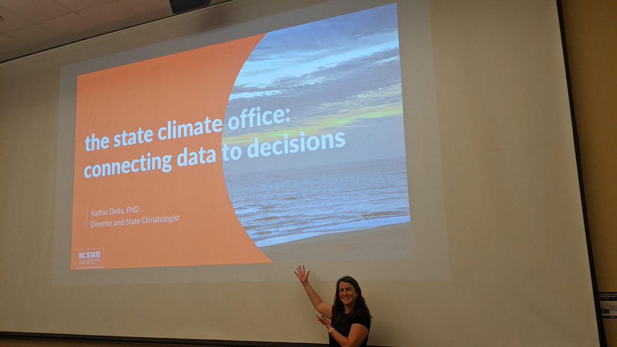 DrD_AQ's tweet image. Getting ready for @KathieDello's #degreeplus @WCU presentation about the @NCSCO. Thanks for coming, Kathie! Cc: @Prof_Granda