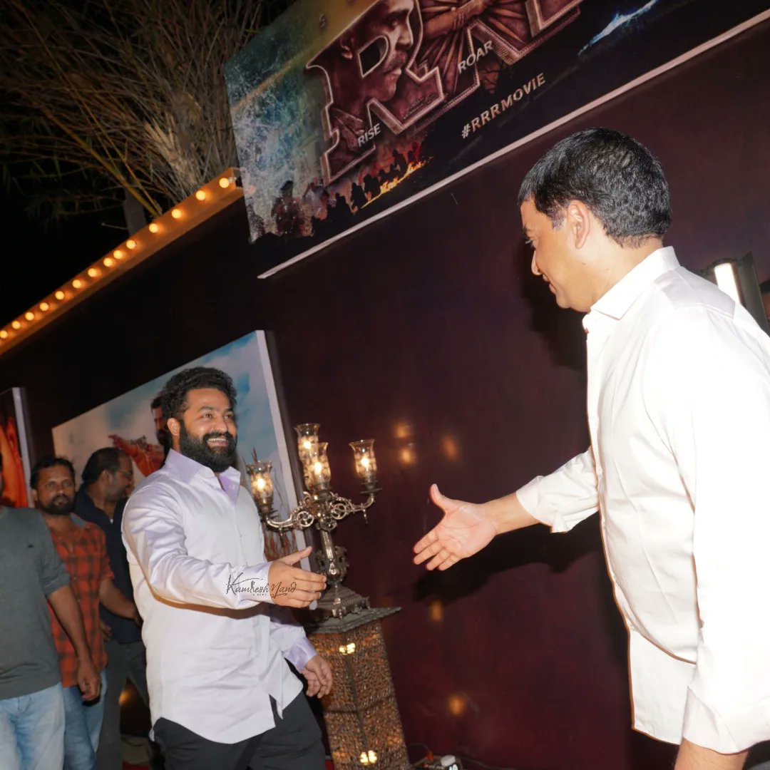 karthiksai9999's tweet photo. Our Bheem @tarak9999 anna arrived at #RRRsucessbash hosted by #Dilraju garu, #sireesh Garu @SVC_official
Pc Clicks: @ArtistryBuzz β€ #KomaramBheemNTR https://t.co/IGTJGii3Kl