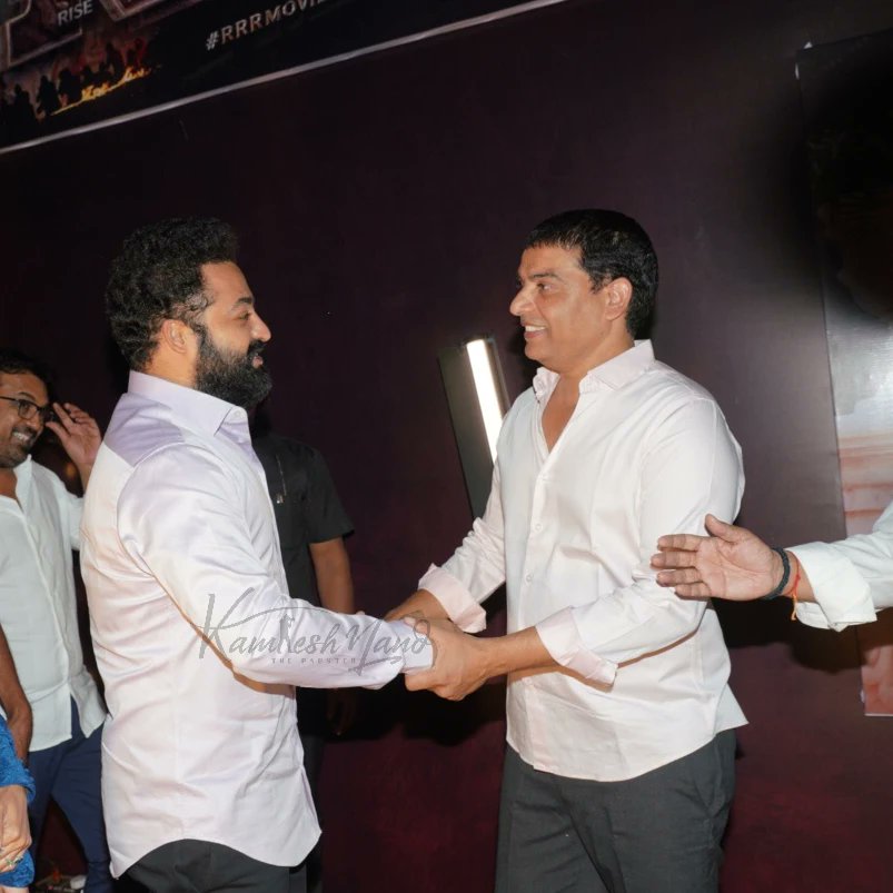 karthiksai9999's tweet photo. Our Bheem @tarak9999 anna arrived at #RRRsucessbash hosted by #Dilraju garu, #sireesh Garu @SVC_official
Pc Clicks: @ArtistryBuzz β€ #KomaramBheemNTR https://t.co/IGTJGii3Kl