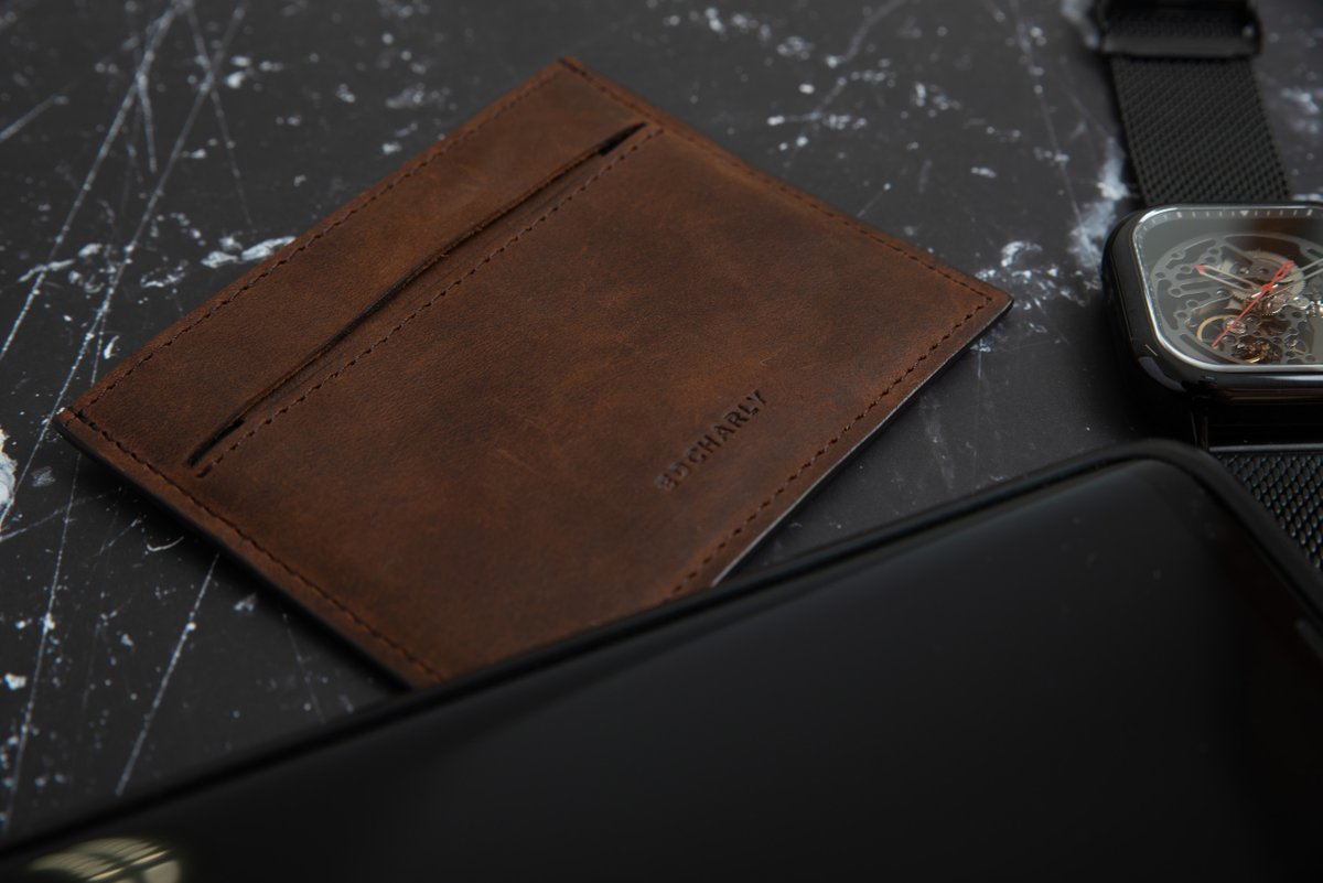 edcharly_'s tweet photo. We are close to 40% funding in less than a week for our Ed Sleek 2.0 - Functional Slim Minimalist Wallet.

If you are reading this.. you still have a chance to grab our early bird discount at 40% OFF MSRP. 
Link: 
https://t.co/tQgFoRK0Ju
#kickstarter #Singapore #LeatherWallet https://t.co/yXj7jLGHRS