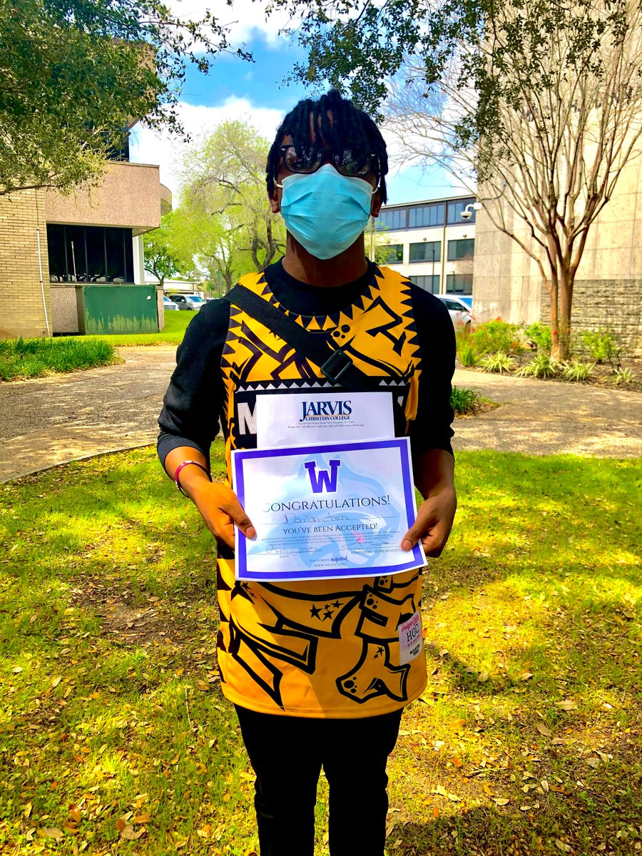 UEInstituteHOU's tweet photo. This past weekend our High School juniors & seniors attended the TSU HBCU college day! Our boys had a great time and 3 of them were accepted into Wiley College & Jarvis College! Congratulations to these exceptional students! #UEI #UEINSTITUTE #WILEYCOLLEGE #JARVISCOLLEGE https://t.co/FJnoX4oZ4S