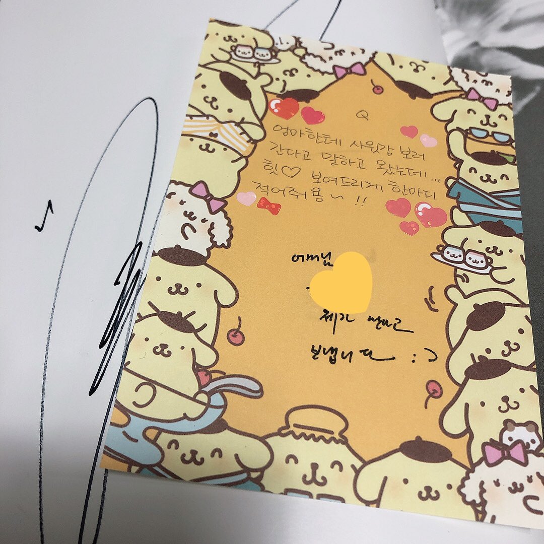 birthday_bang's tweet photo. 👩🏻 : 엄마한테 사윗감 보러 간다고 말하고 왔는데 ..♡ 보여 드리게 한마디 적어줘용 ~ !

🍞 : 어머님 벌떼이 제가 만나고 보냅니다 : )

후회 없는 인생이었다 .. ♥️♥️♥️♥️♥️

#방용국 #BANGYONGGUK 220320 https://t.co/eOvu0w0pEf
