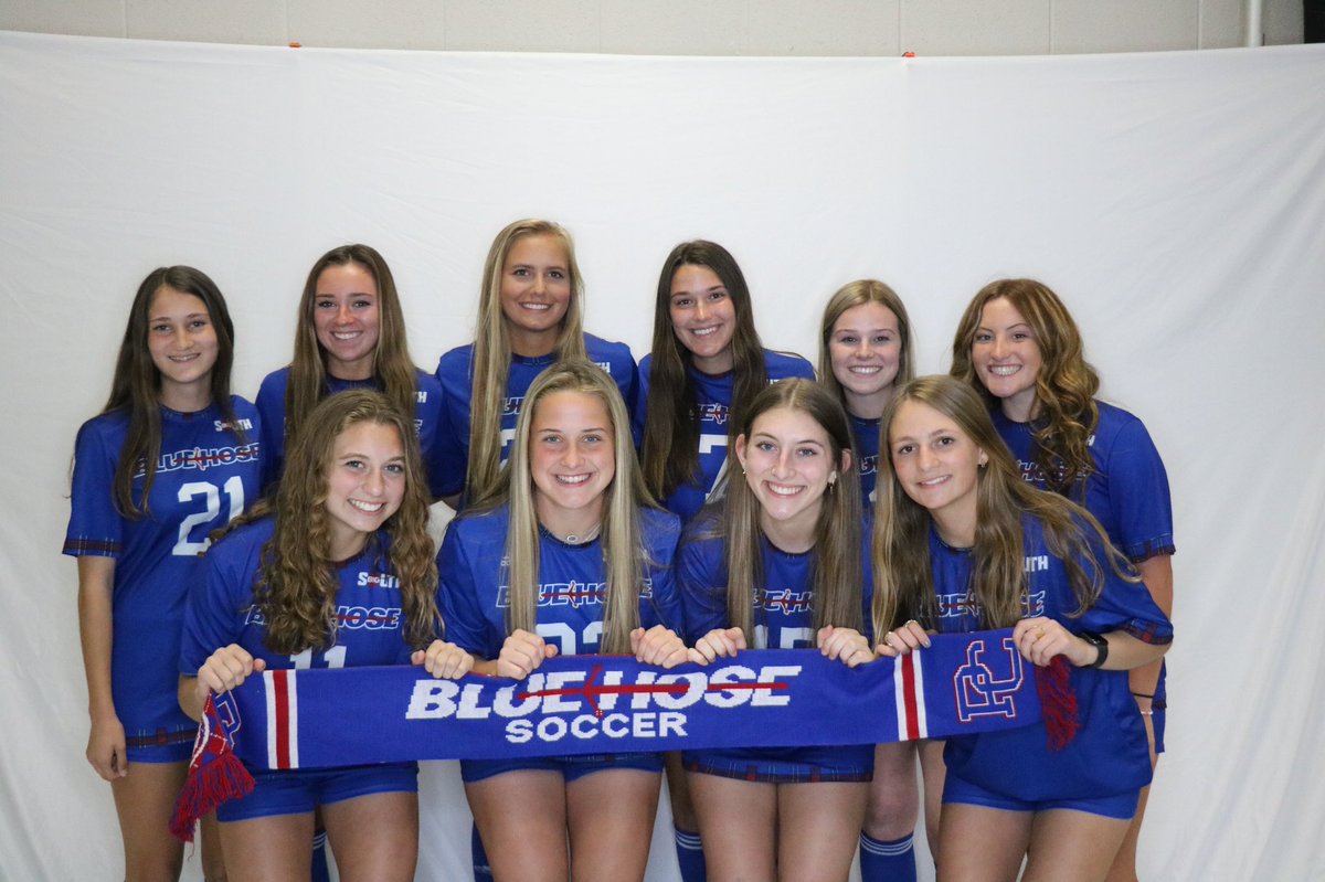BlueHoseWSOC's tweet photo. What a FUN and GREAT weekend this past weekend was to have 10/11 of our 2022 commits on campus! Exciting things coming this fall for our #PCWSFamily! https://t.co/UYTXGpcj0g