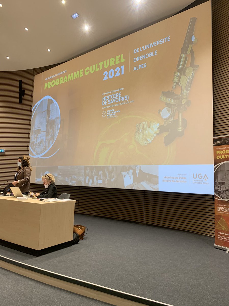 Dans quelques minutes Anne-Marie Granet, directrice du programme Cosmethics va démarrer sa conférence sur la transdisciplinarité à l’université !
Merci encore à <a href="/CultureUGA/">L'Ouvre-Boîte UGA</a> de l’invitation 😎