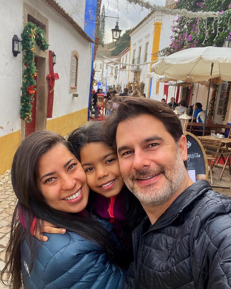 Marcelincallari's tweet photo. bref en faite ma petite famille moi ma sœur et son adorable de fille ♥ https://t.co/0BVMVkUNqP