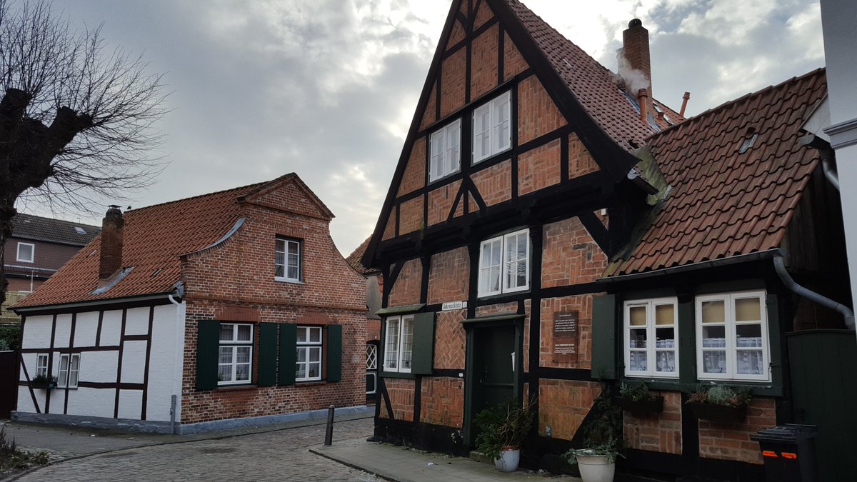 hbluebeck's tweet photo. #Travemünde, noch ist es ruhig und beschaulich, aber bald…. Tobt wieder das #Leben an der #Ostsee
https://t.co/NxTJfCFVJH https://t.co/UW1q4Yaa1h