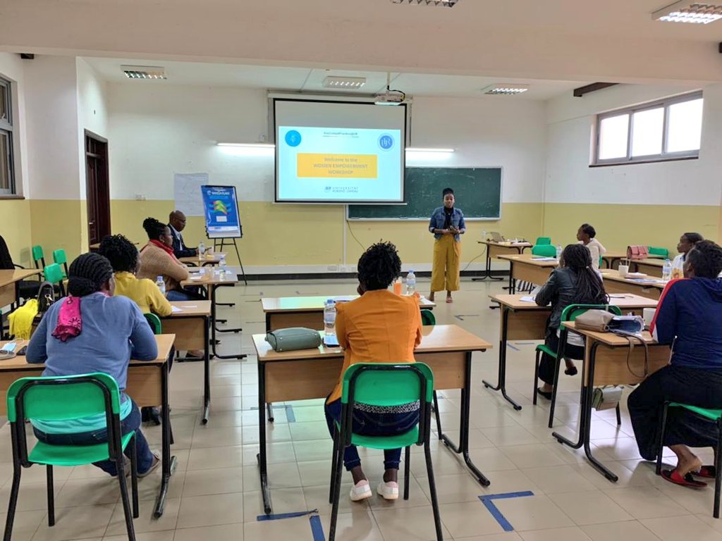 marymaina_'s tweet photo. Successful concluded a 3-day #WomenInLeadership masterclass offered to @Uni_Rwanda female graduates on intercultural competences &amp; other leadership skills relevant for the labour market.
Powered by @unikold @Uni_Rwanda @ACA_Foundation_.
Funded by @DAAD_Germany. #WomenEmpowerment https://t.co/KKBa0JWY4M