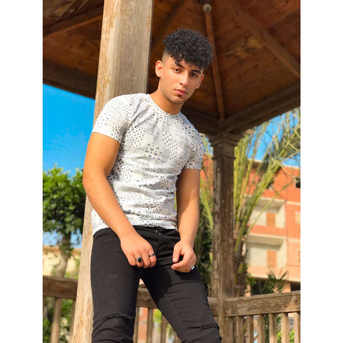 3loo4_2's tweet photo. اسمي وبصمته اسمك شطبته 🚀🖤 https://t.co/w6GOjrmxOv