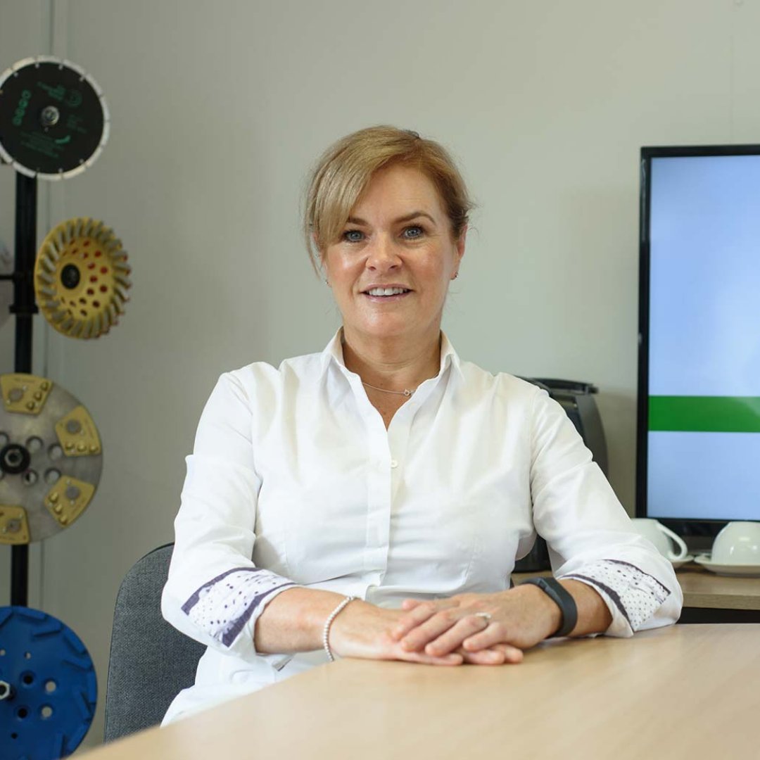 FeRFAResin's tweet photo. We are delighted to announce Tracey Glew as the new CEO of FeRFA as of April. Welcome Tracey!

FeRFA would like to thank Mark Spowage for his valuable contribution and leadership of FeRFA. We wish you the best of luck in the future Mark!

#FeRFA #Resin #Flooring #CEO https://t.co/Xt9zsLllyP