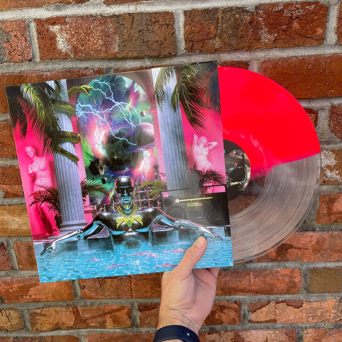 TimeSlaveRec's tweet photo. This Friday we have a delicious new vinyl variant launching of โThe Digital Life of Xanye Questโ by Robots With Rayguns ๐
- Transparent / Neon Pink half & half effect vinyl
https://t.co/qHoK5eE35S
#robotswithrayguns #RWR https://t.co/8B7UPtbfLs