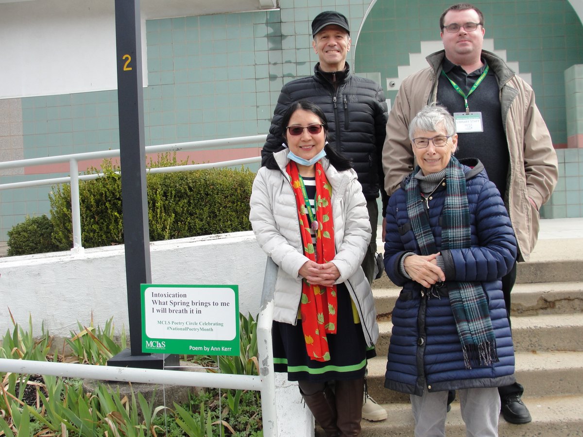 mclsnj's tweet photo. To celebrate #NationalPoetryMonth, MCLS' Poetry Circle has an outdoor #poetry display at the Lawrence Branch.
Join us on April 14 @ 6:30 pm, when the Poetry Circle hosts a special reading for the display.
#njlibraries #mercercountynj #poets #poems #ilovelibrariesnj https://t.co/radZaD8pug