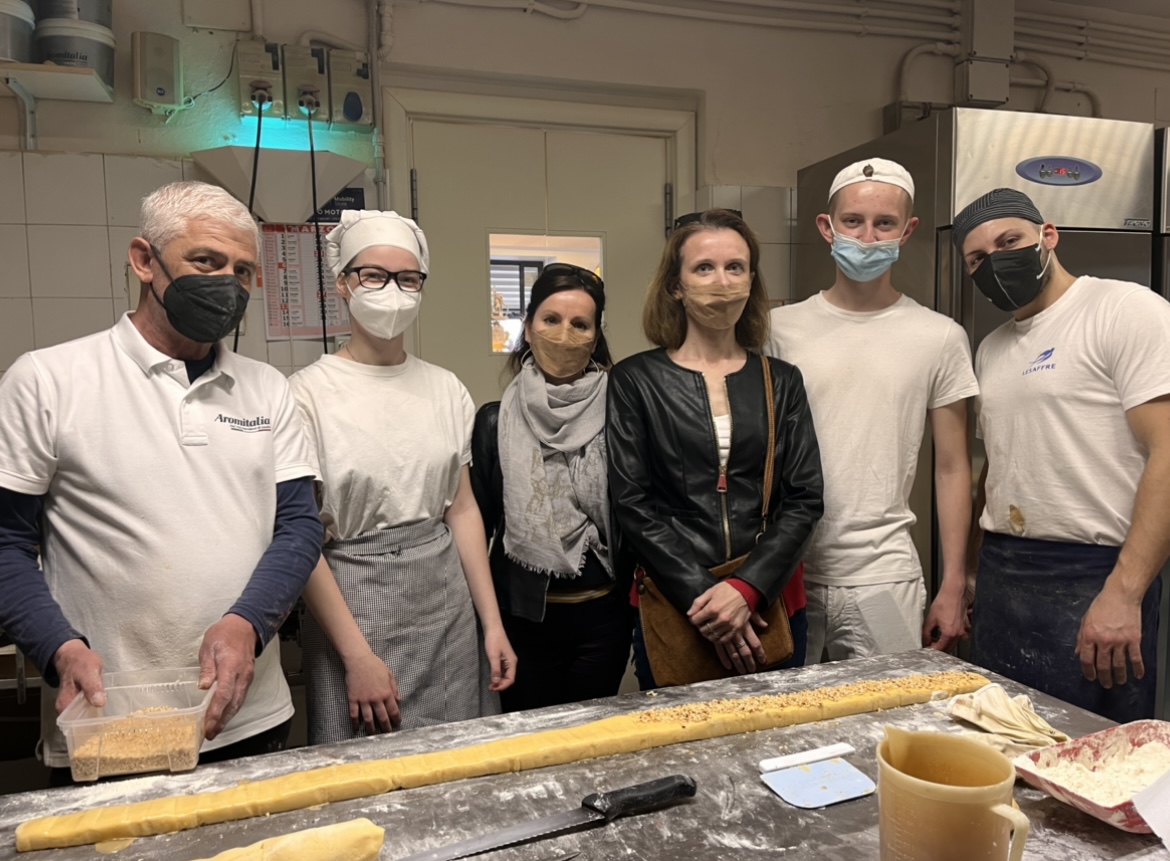 EProjectConsult's tweet photo. Over the last few days we have had the pleasure of hosting 2 teachers who have come to Sicily to see how our Slovakian participants are getting on in their gastronomy and digital marketing internships in Milazzo😊
We hope they've had a lovely trip
#EProjectConsult #sicily https://t.co/YvZFIHDBeB