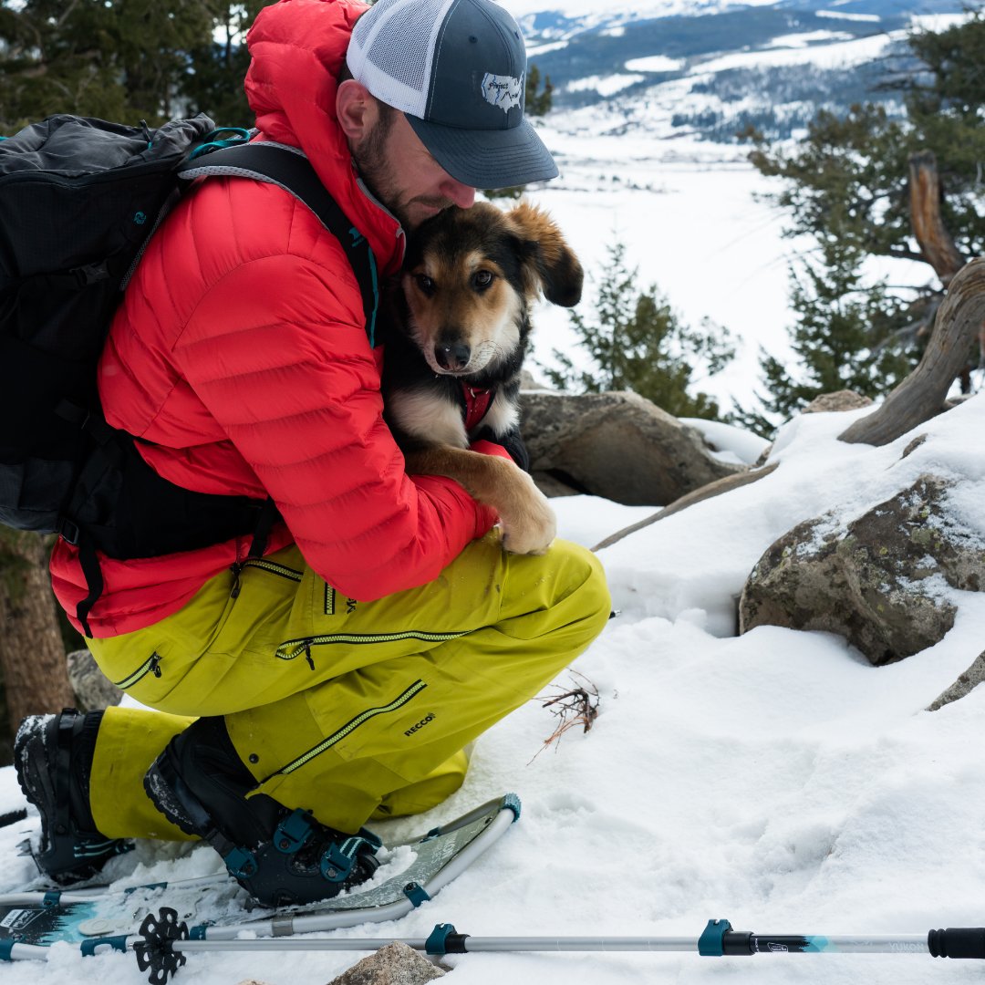 yukoncharlies's tweet photo. Taking the best bud out on the trail, but then their little paws get cold. 😭
#Snowshoe #Snow #ExperienceWinter #Dogs #Dog https://t.co/HGbZMdTafl