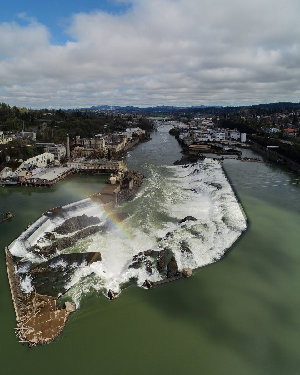 AdjustedPhoto's tweet photo. @muhammadljunaid Appreciate the support!  Willamette Falls, Oregon City Oregon https://t.co/BmL82eaTL3