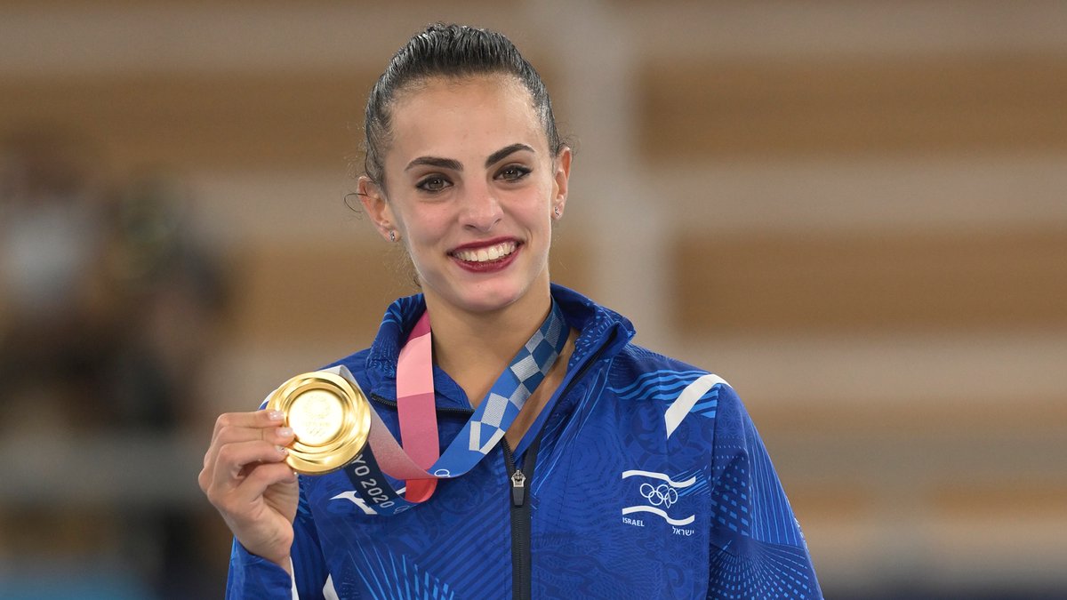 gymnastics's tweet photo. “Athletes need to know when to retire, and as far as I’m concerned, I achieved my dream.”❤️

@Olympics #Rhythmic #Gymnastics champion Linoy Ashram 🇮🇱 has announced her retirement. 

Look back on a glittering career and find out what's next for her! 
🔗 https://t.co/DweRAHI2SC https://t.co/SwEK16Khqp