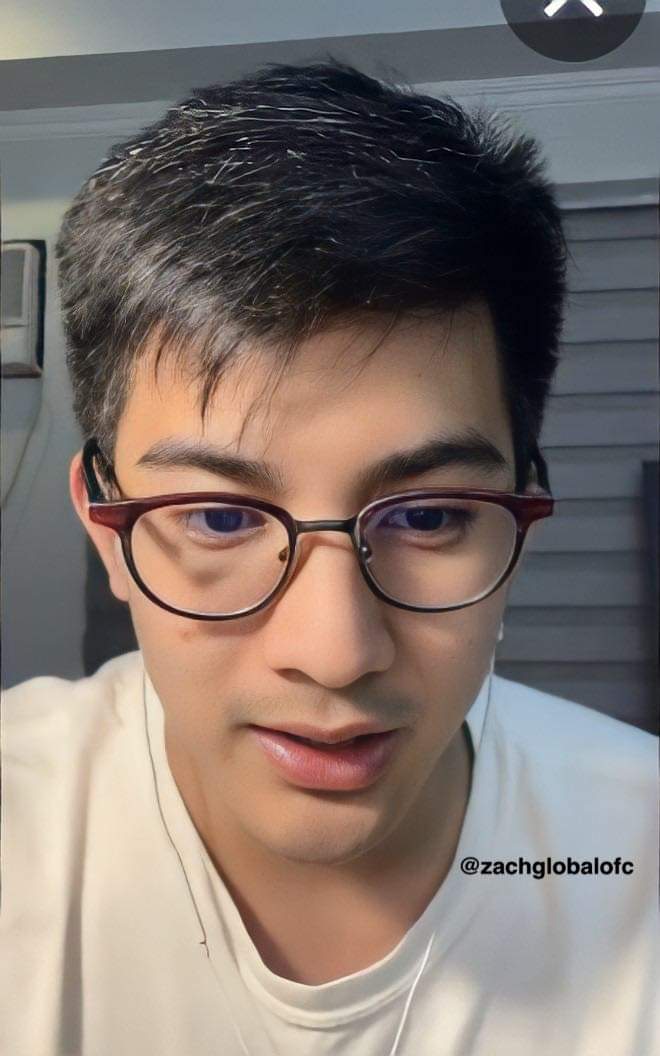 ZachGlobalOFC's tweet photo. Here's some screencaps of @zachrguerrero from his solo livestream tonight. Thank you to those who went to his stream and dropped virtual gifts. Thank you 😊

📸 Cto. @ZachGlobalTG 

#ZachGuerrero #ZachGlobalOfficial https://t.co/kO2llBSzKd