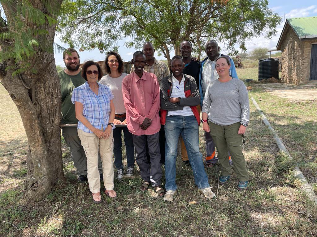 The Uaso Ngiro Baboon Project is live on Twitter! 🐒 #UNBP #olivebaboons #primateresearch #community #conservation