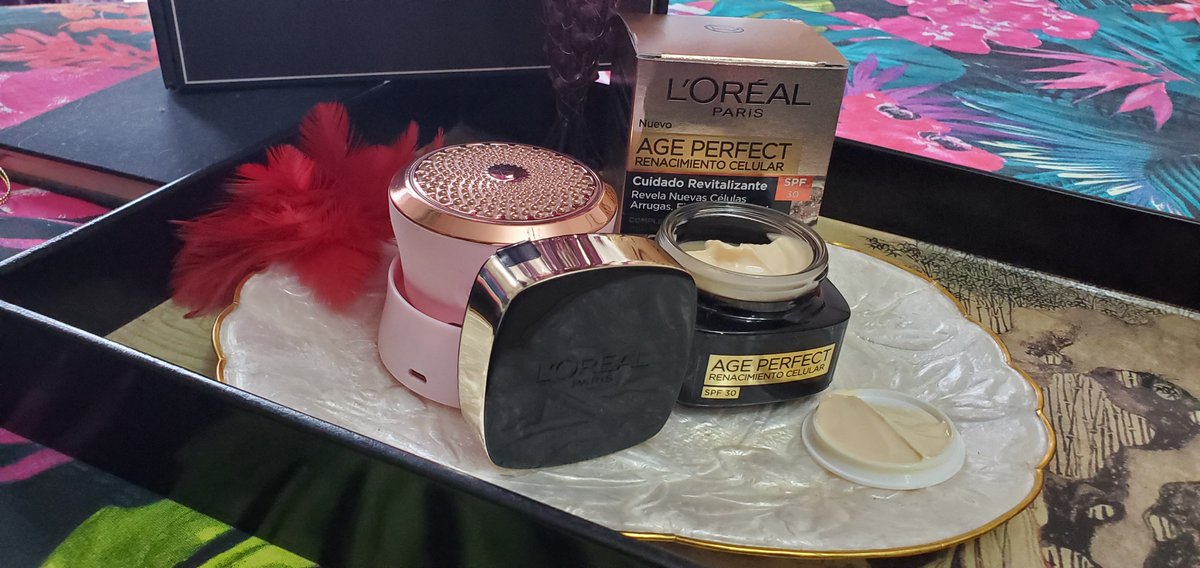 elisacreams's tweet photo. Novedad #Ageperfect #LOrealParisTH 
@lorealparis_es 
Crema Revitalizante 
#SPF30
#celulasmadre #antiage #AntiAging #beauty #belleza 
#ideasandcreams #beautycoach #skincare https://t.co/bDdh3fGKCI