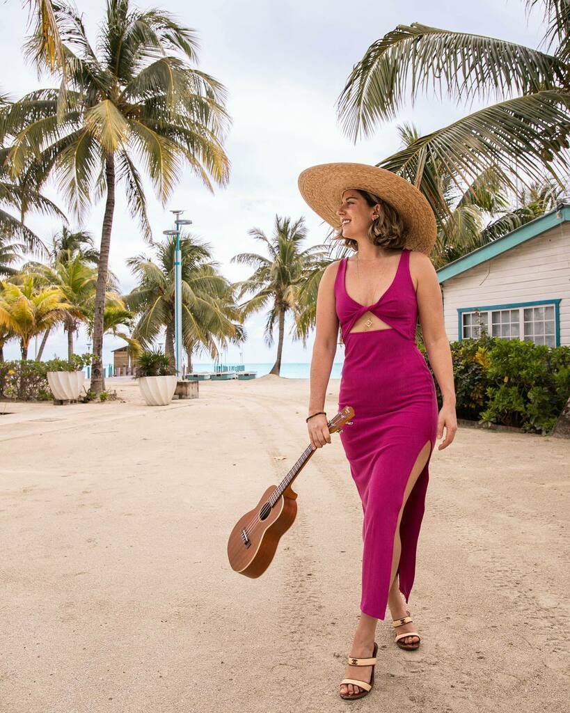 Found the perfect dress by <a href="/lspace/">Beth</a> for summer and I can’t wait to living in it all season long. 👗
:
Shop my looks via link in bio
:::::::
📍 @belizedivehaven <a href="/travelbelize/">RM</a>
#isthatsoh
.
.
.
.

#belizedivehaven #belizetravel #belize #travelbelize #tropi… instagr.am/p/Cb71e0kLmcM/