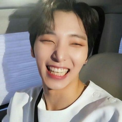 hourly_seoho's tweet image. [🐍]  #원어스 #서호 #ONEUS #SEOHO @official_ONEUS