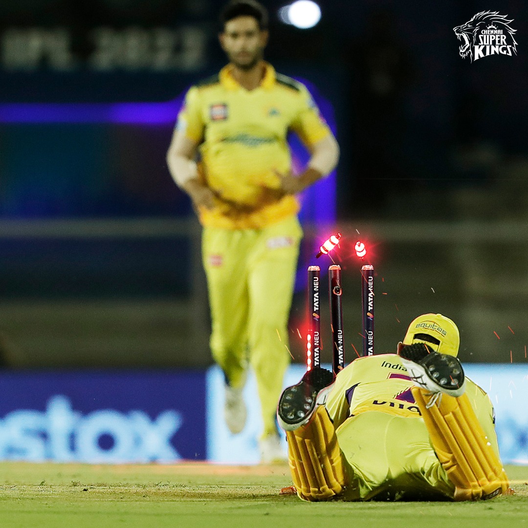ChennaiIPL's tweet photo. The very BE(a)ST from last night! 💛

#WhistlePodu #Yellove 🦁 https://t.co/sFNktPkxuG