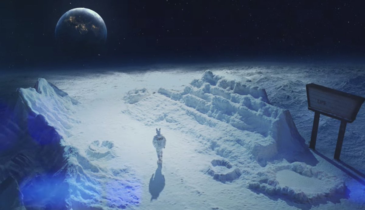 ArtsManilla's tweet photo. A ship on dry land, an uninhabited mansion, a man away from his own planet and a desolated &amp; lifeless street.

Just like the seasons, these moments will eventually pass on… 

hopefully.

#BIGBANG_StillLife
@ygent_official 
@YG_GlobalVIP https://t.co/mghNwbgj5f