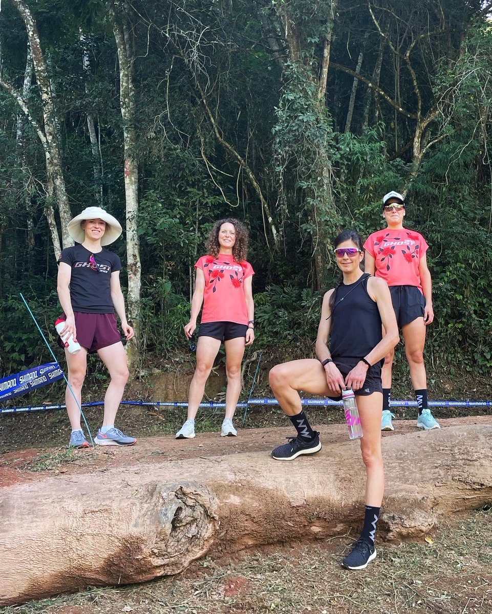 MtbAnne's tweet photo. Getting ready for jungle racing in Brasil!🌿🐾😎 First impressions of the course are made during our trackwalk today. Can't wait to take my bike out for some laps - things look very fun and exciting🤩#worldcupweek #athleteslife #girlsonghost https://t.co/bYBclRyq1T