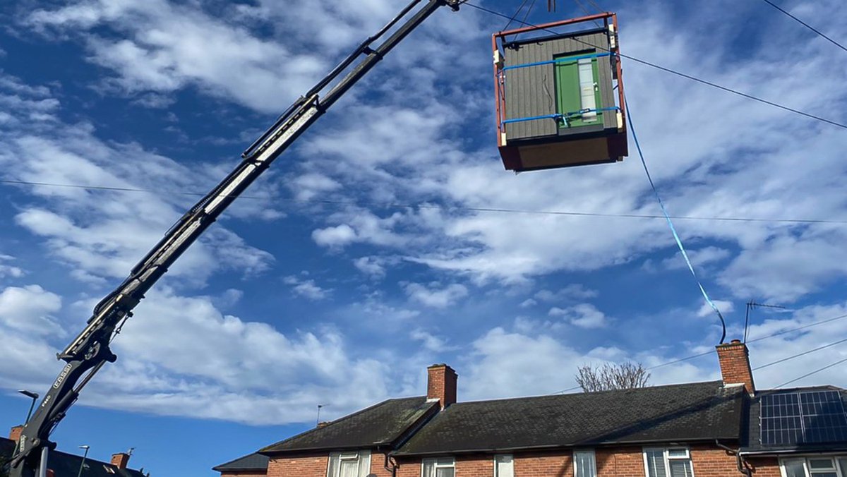 PHAccelerator's tweet image. In this week’s feature article, Mary James writes about how Bow Tie Construction is industrializing many of the aspects of the retrofit process in the UK and how they won the prestigious “Retrofit Installer of the Year.” Read more here: ow.ly/IWqq50IAbG0 @bowtiecon