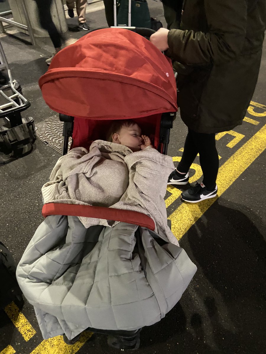 ECcoppo's tweet photo. @British_Airways thanks for forcing our 1 year old to wait in the cold after cancelling a long haul flight where we sat on the tarmac for 4 hours before it was cancelled. Never ever again https://t.co/7fmudbAMGj