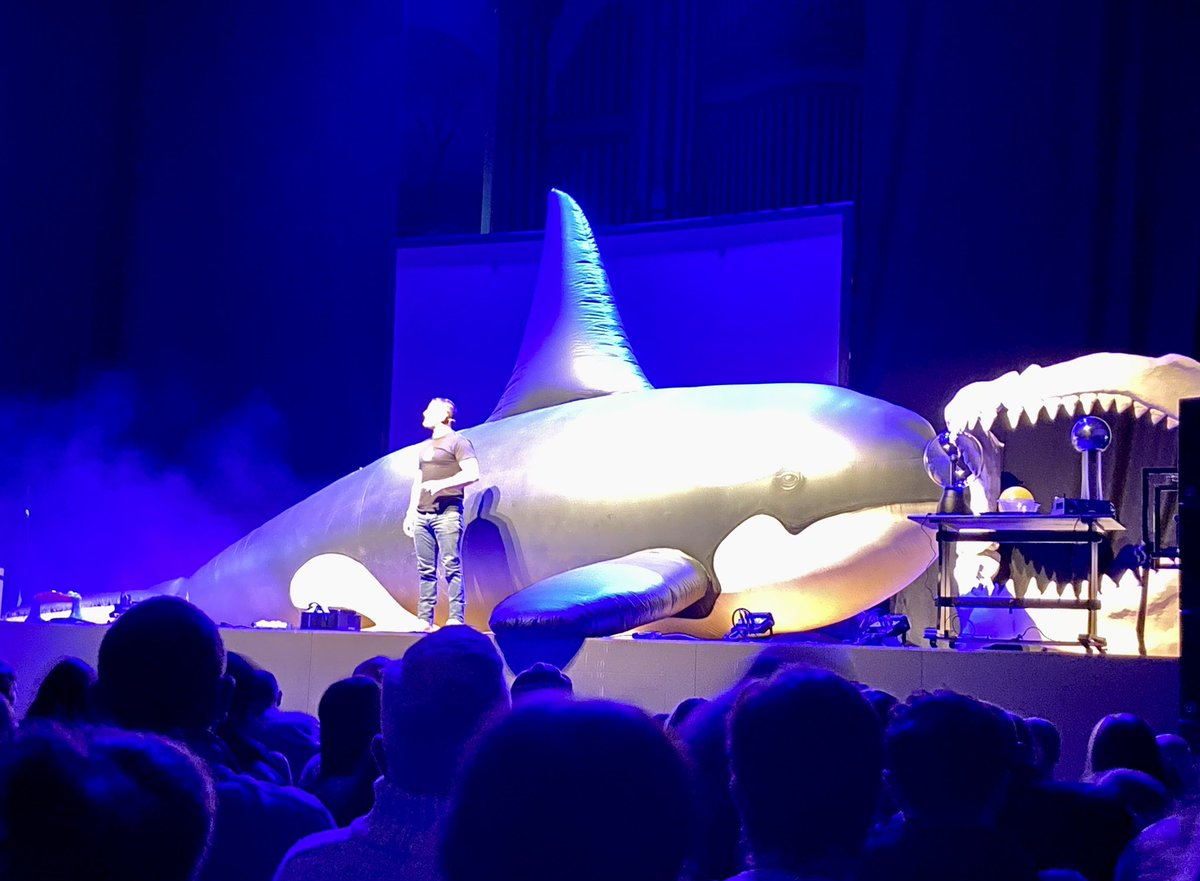 stephenblevins9's tweet photo. Great to be inspired alongside my grandson listening to the genius that is @SteveBackshall at @UlsterHall tonight. #OceanLive https://t.co/ipOHuG2ab0