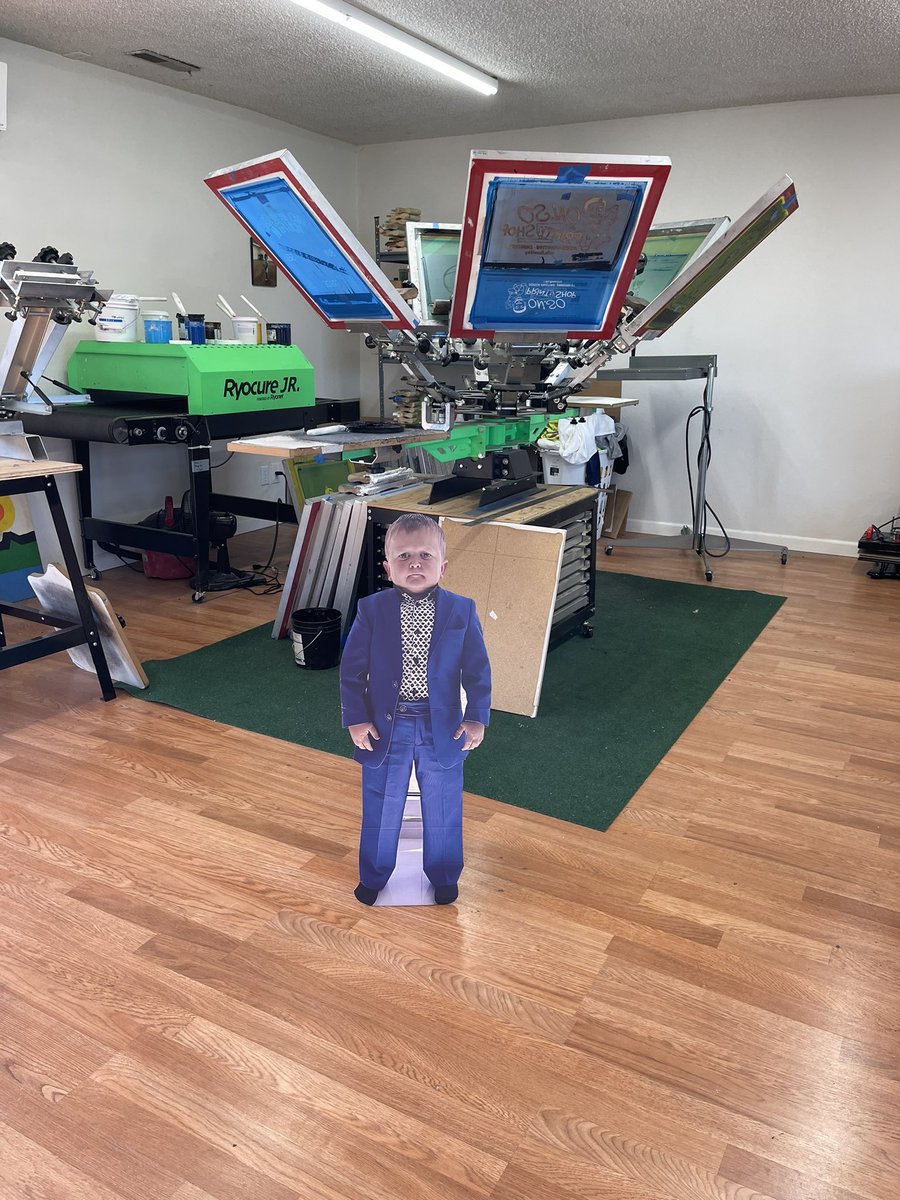 HasbullaHive's tweet photo. Football fans ✅
Gamers ✅
Engineers ✅

👤 Hasbulla Life-sized Cut-out is everywhere, get yours with free delivery at: https://t.co/yvjeJLnCqf https://t.co/0HYAmtGigc