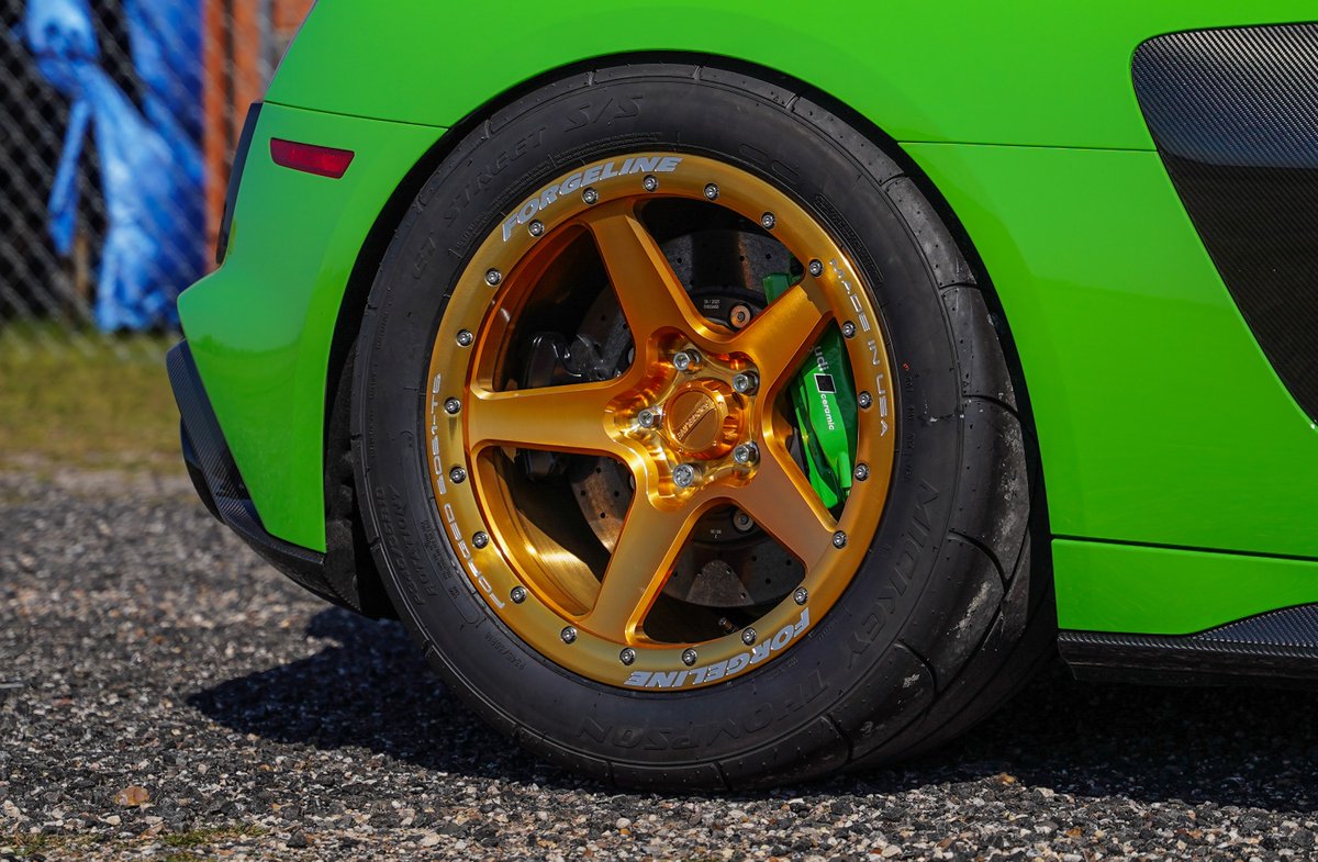 ForgelineWheels's tweet photo. Dream makers. #cicioperformance brought the dream of a 1408WHP #audi #r8 to life with #forgeline #CF1RBeadlock! https://t.co/fLQMMlWK5M https://t.co/O0M464Li6o