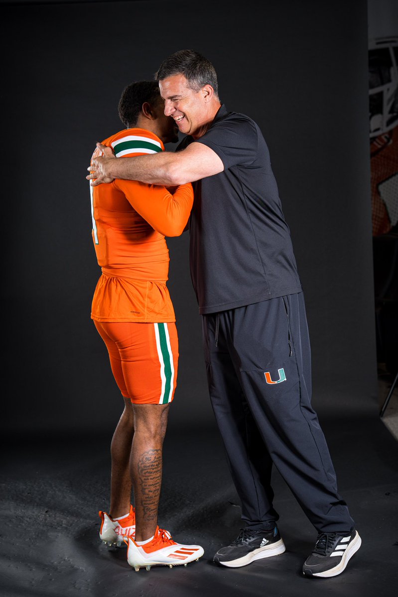 romanrashada_'s tweet photo. Jeremiah 1:5 After an amazing visit, I’m blessed to earn a offer to THE University of Miami🟠🟢 #CaliCanes @coach_cristobal @Coach_Addae https://t.co/Fv81sqsVof