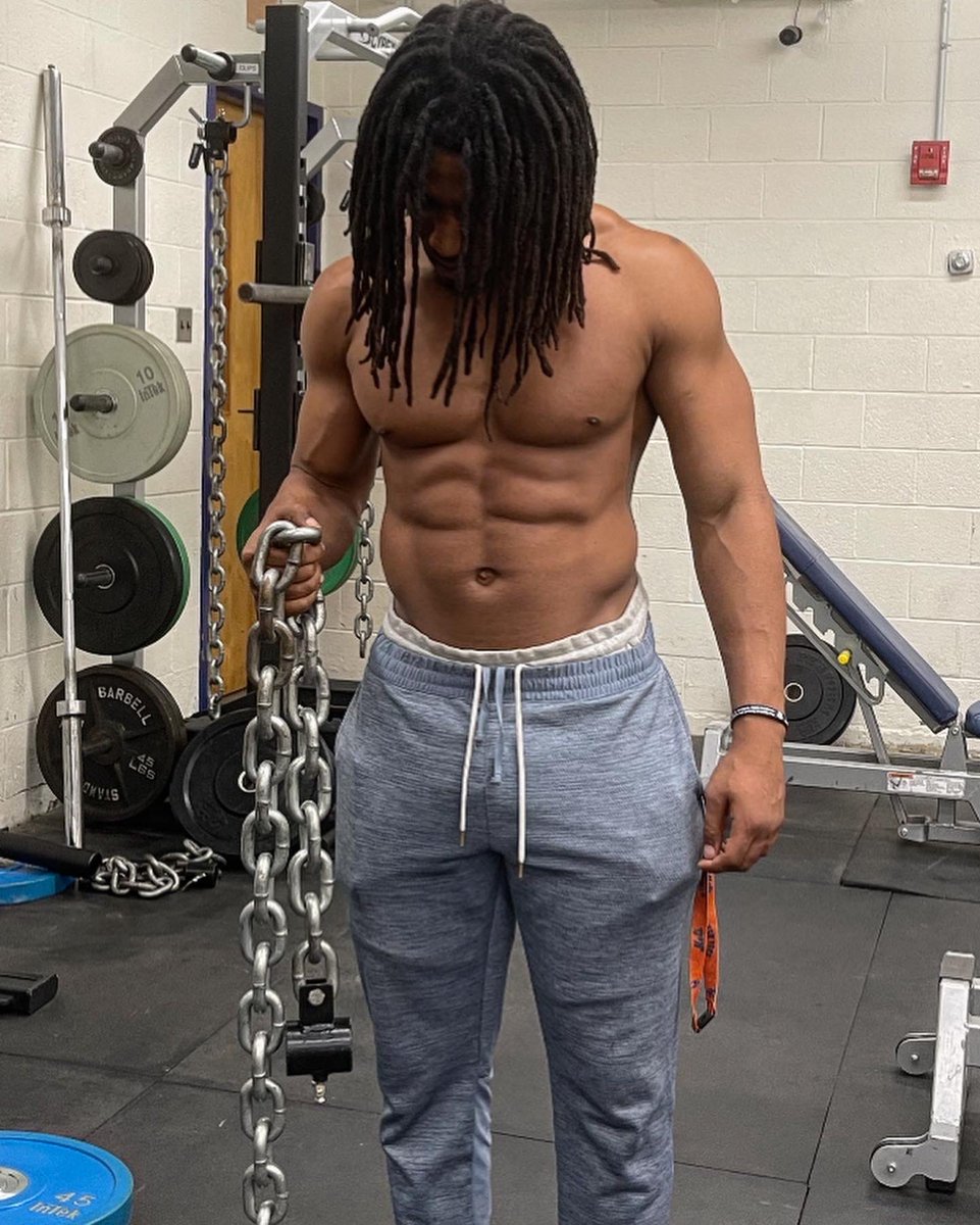 ivanmertilus27's tweet photo. I can’t wait to get back on that field #210Club #getyoweightup #Godsplan https://t.co/dYTl2Yy2MP
