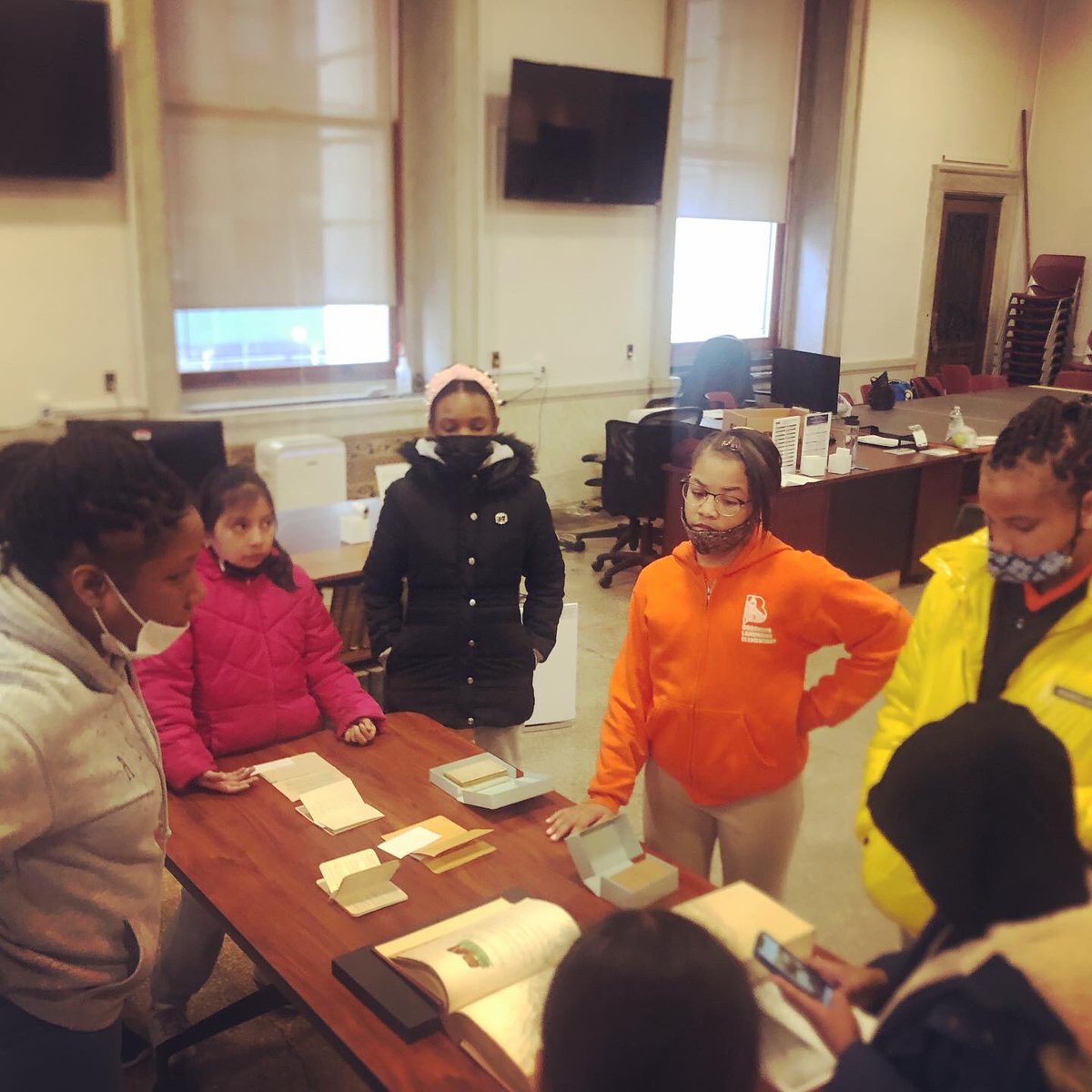 asneaaorg's tweet photo. Thank you to @NYCRecords for showcasing the Municipal Archives 📜 for SLP Unit Two: School History because Education Matters 🙌🏾

#blackhistory #blackculture #blackheritage #BIPOC #AfricanDiaspora #globalmapping #narrativecollection #ASNEAA #SchoolLegacyProject https://t.co/PlyB0XgWdh