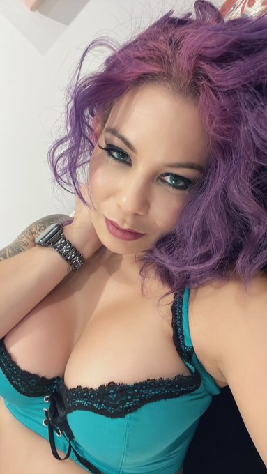 Cum check out my OnlyFans and wake up to this every morning 💋 Link in Bio https://t.co/v0zzA0S1RH