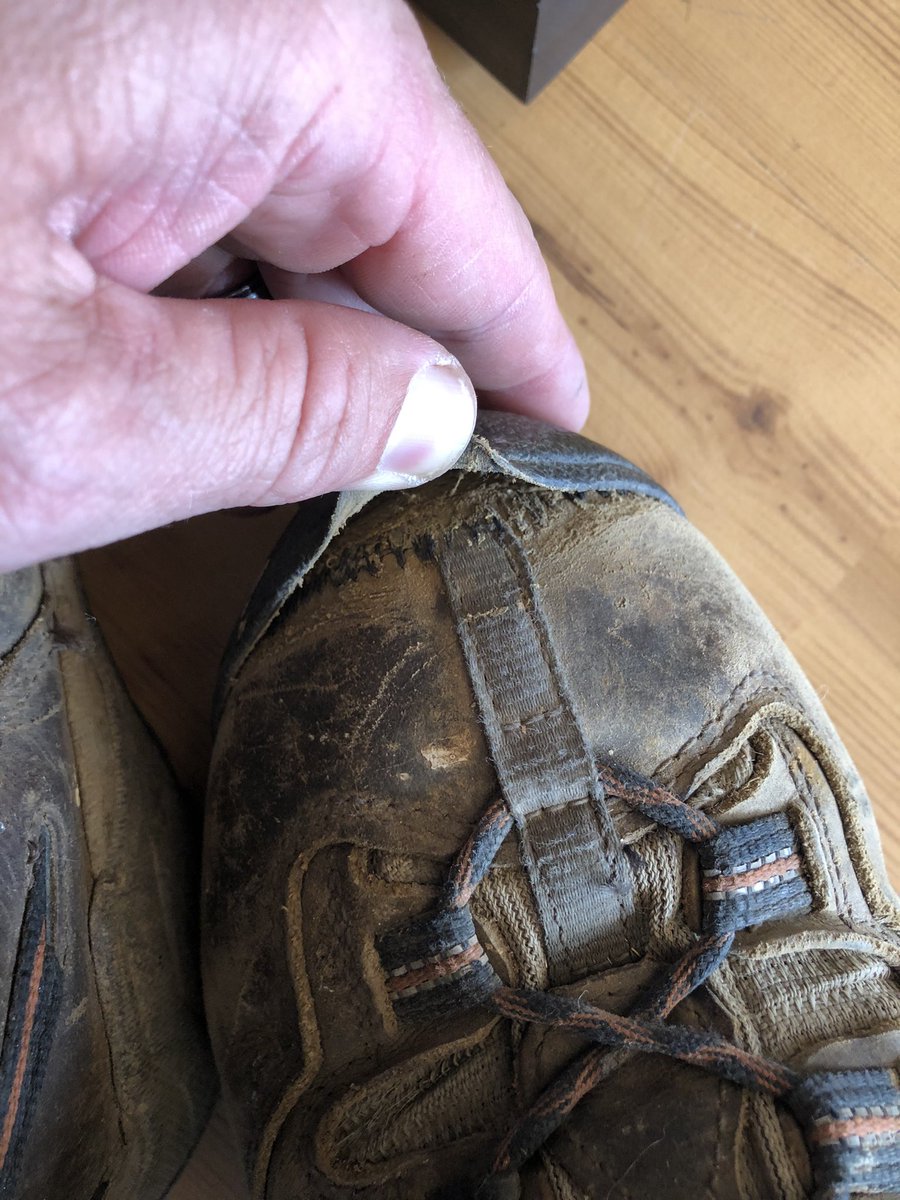DavidCole33's tweet photo. @KEEN Are your boots not supposed to last more than six months? You should market them as disposable. https://t.co/xV7HpWTM1u