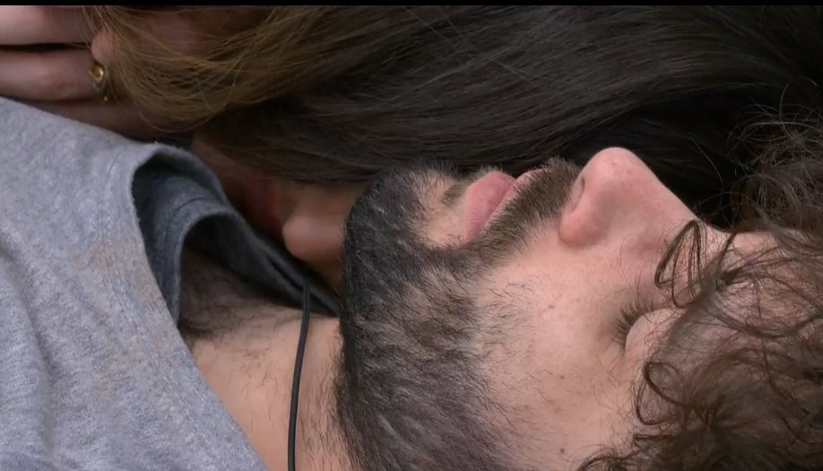AquiUnaVasalla's tweet photo. Si queréis poner título a esta foto adelante. Yo me quedo sin palabras con estos dos. #rafa4a #ramen4a #RafaGanador #RafaRectaFinal https://t.co/kDgi7tqBqC
