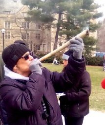 BlissfieldBall's tweet photo. #Michigan let's be honest.. they just don't smoke like US๐ช๐ฝ๐
#Mmemberville #STONER #cannabisculture #HashBash2022 https://t.co/GKhkiphb4y
